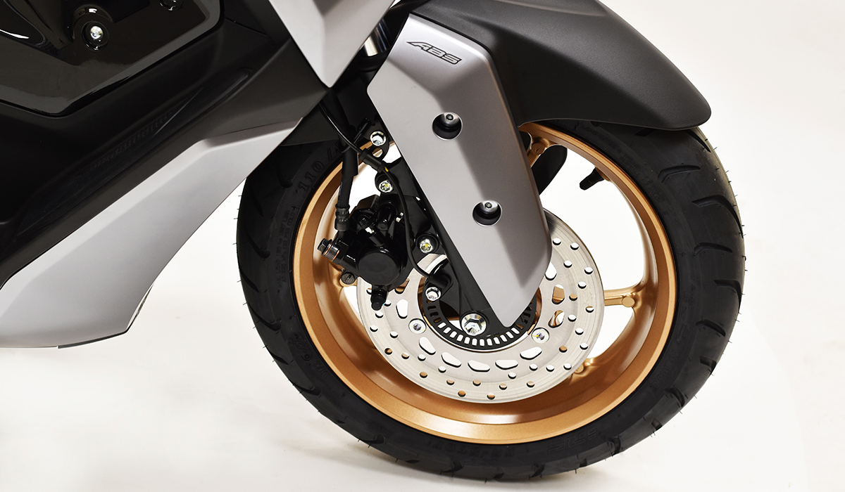 N-MAX  2025